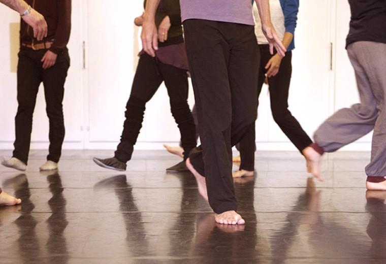 Corps libre – Ton corps en mouvement, cours de danse et de mouvement à La Chaux-de-Fonds avec Geneviève Leone