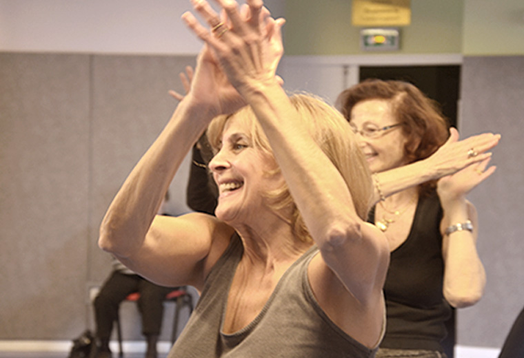Corps libre – Ton corps en mouvement, cours de danse et de mouvement à La Chaux-de-Fonds avec Geneviève Leone